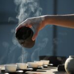 자기관리 대안으로 떠오르는 대체요법, 일상에서 실천하는 방법은? person pouring hot water on white cup